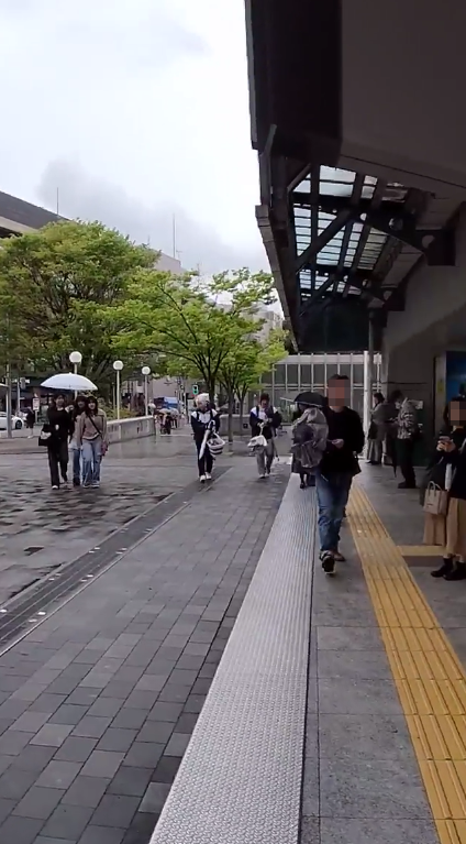 目白駅出口　改札