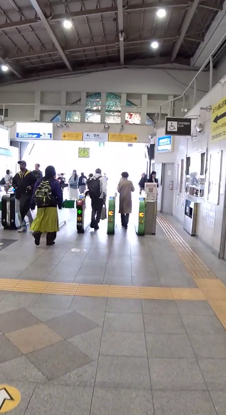 目白駅出口　改札
